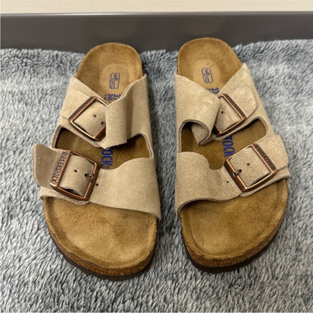 Birkenstock Arizona Sandals in Taupe